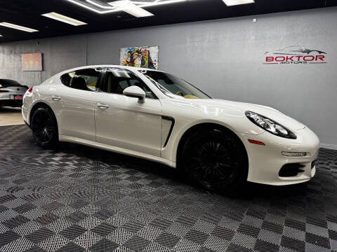 2015 Porsche Panamera 4