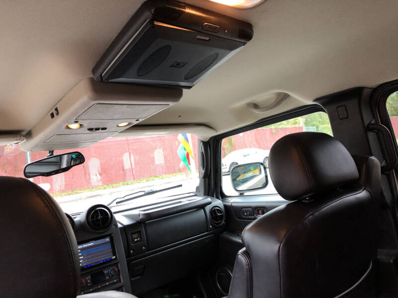 2005 HUMMER H2 Lux Series