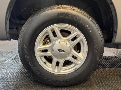 2002 Ford Explorer XLS