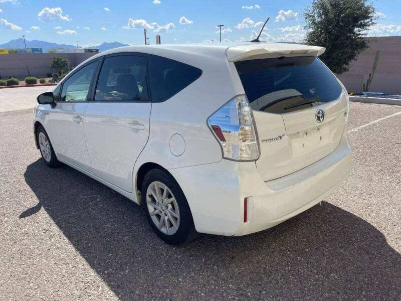 2012 Toyota Prius v