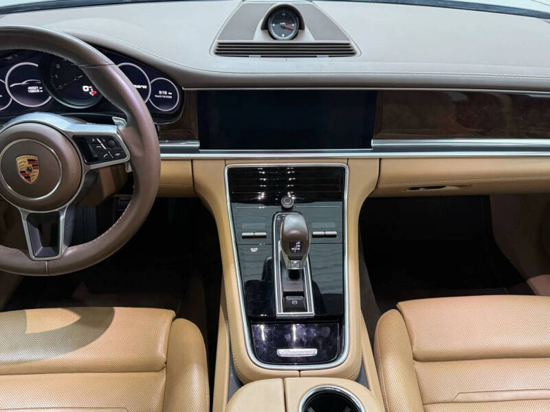 2020 Porsche Panamera
