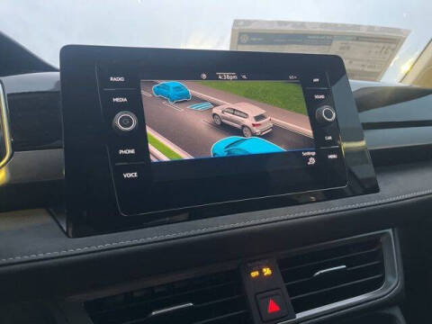 2026 Volkswagen Taos SE Black