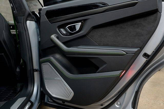 2022 Lamborghini Urus