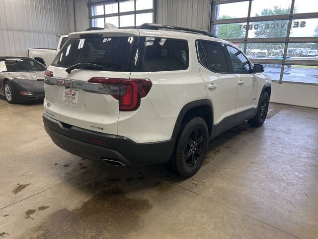 2023 GMC Acadia AT4