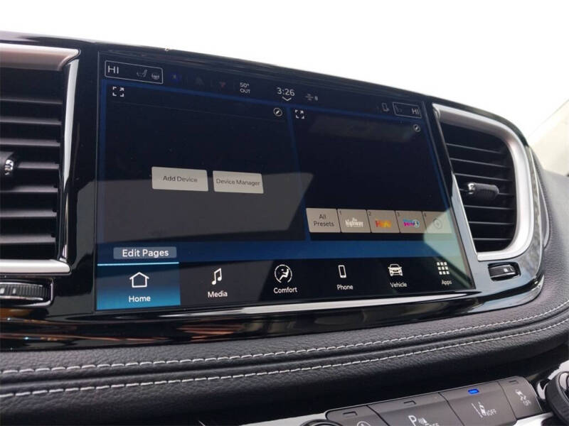 2026 Chrysler Pacifica Select