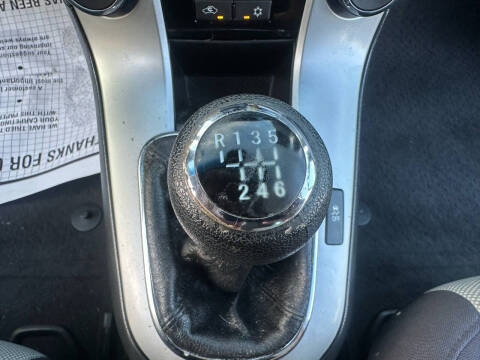 2013 Chevrolet Cruze LS Manual