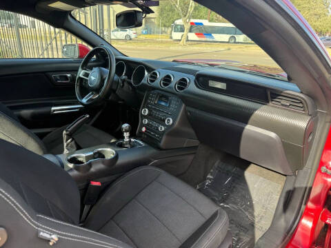 2015 Ford Mustang V6