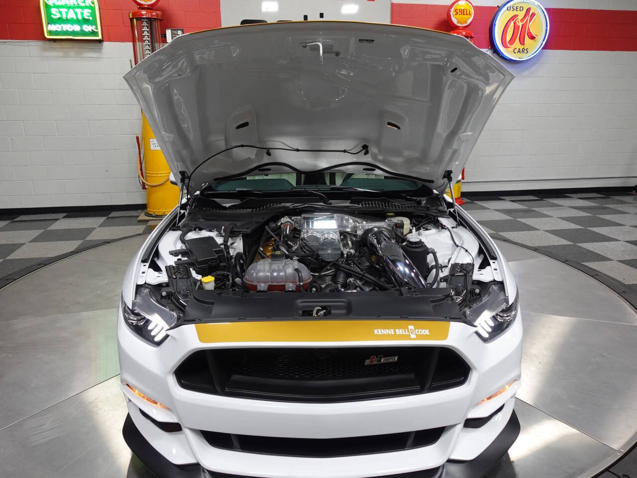 2017 Ford Mustang 12