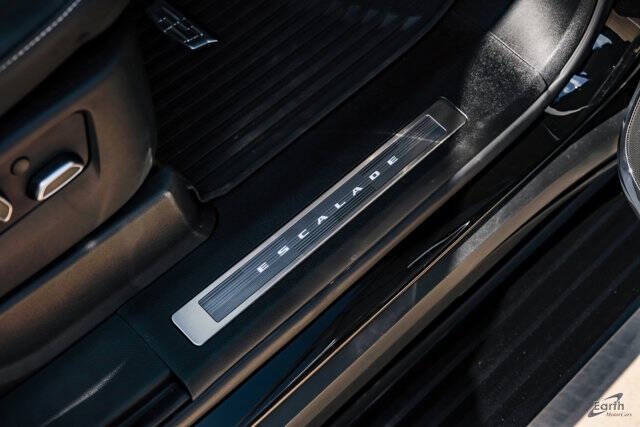 2025 Cadillac Escalade-V