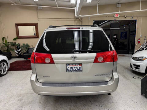 2010 Toyota Sienna