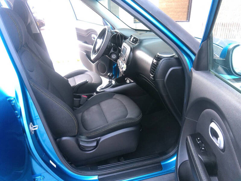 2016 Kia Soul +