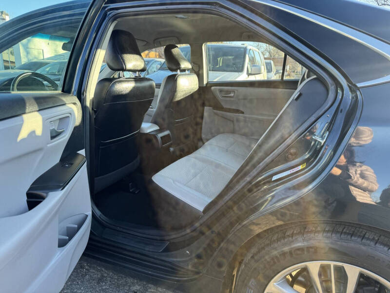 2016 Toyota Camry SE