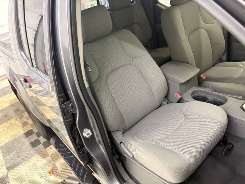 2021 Nissan Frontier SV