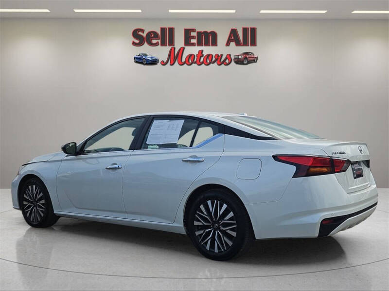 2024 Nissan Altima 2.5 SV