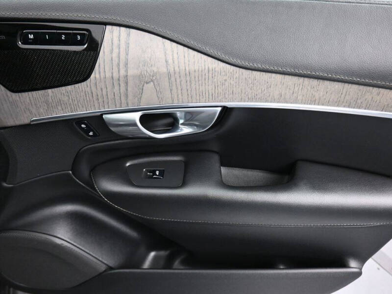 2021 Volvo XC90 T6 Inscription 6-Passenger