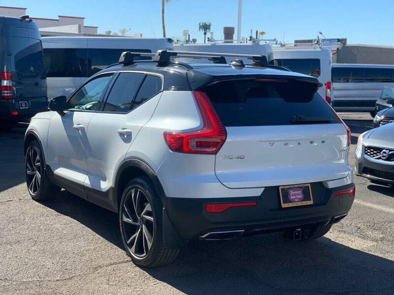 2019 Volvo XC40 T5 R-Design