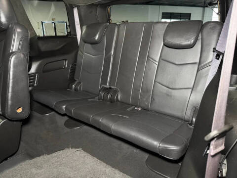 2017 Cadillac Escalade Platinum