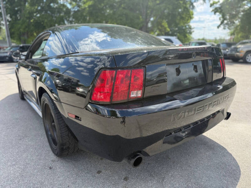 2004 Ford Mustang GT Deluxe