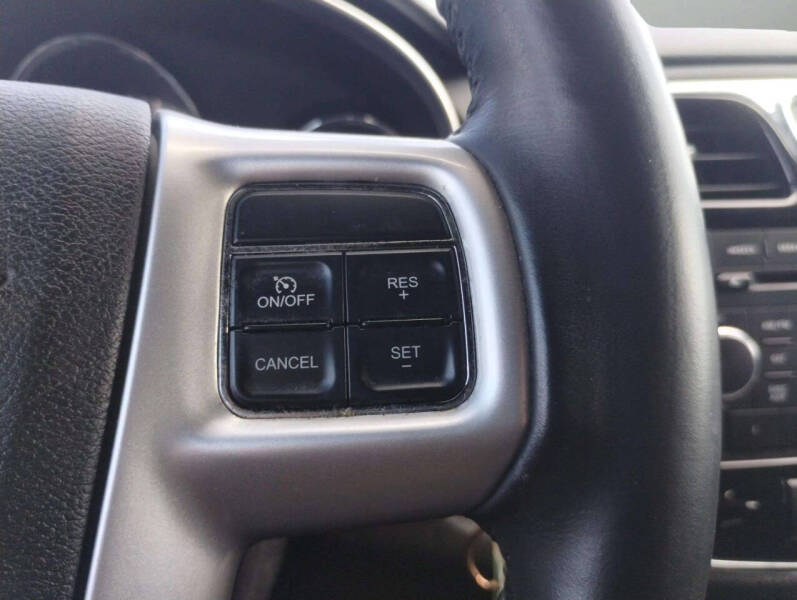 2014 Chrysler 200 Touring