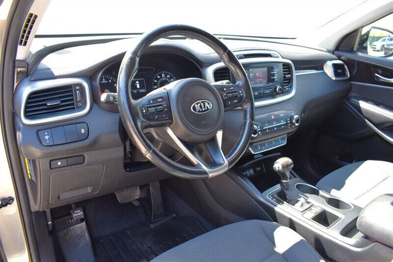 2016 Kia Sorento LX