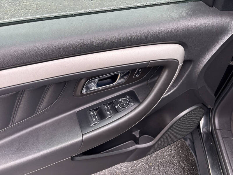 2013 Ford Taurus SEL