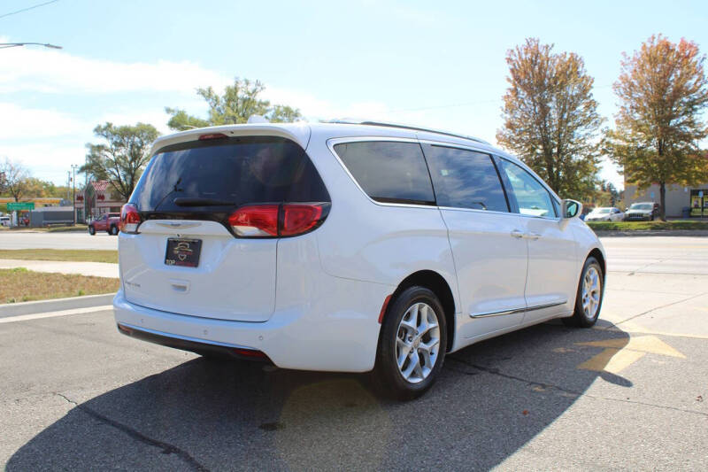 2018 Chrysler Pacifica Touring L Plus