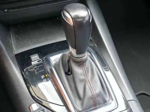 2015 Mazda MAZDA3 s Grand Touring