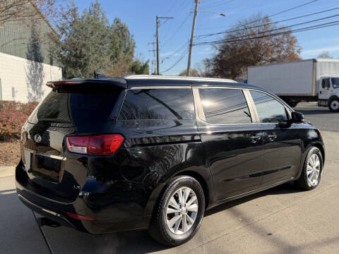 2015 Kia Sedona LX