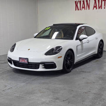 2017 Porsche Panamera