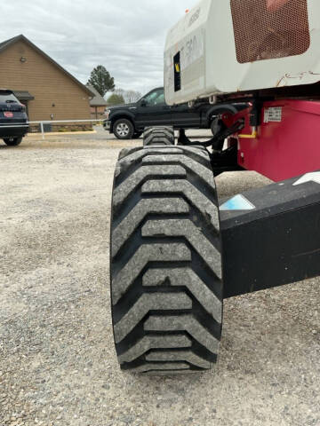 2017 MEC 60J BOOM LIFT