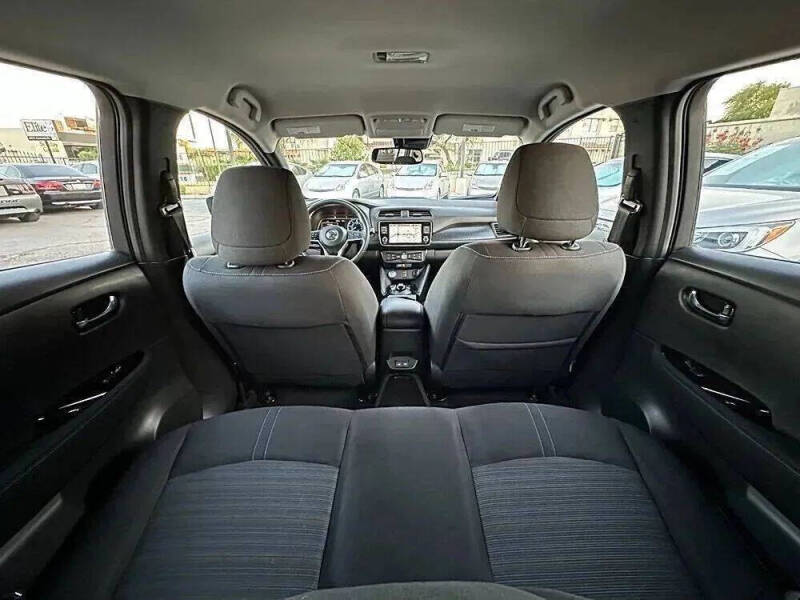 2020 Nissan LEAF SV