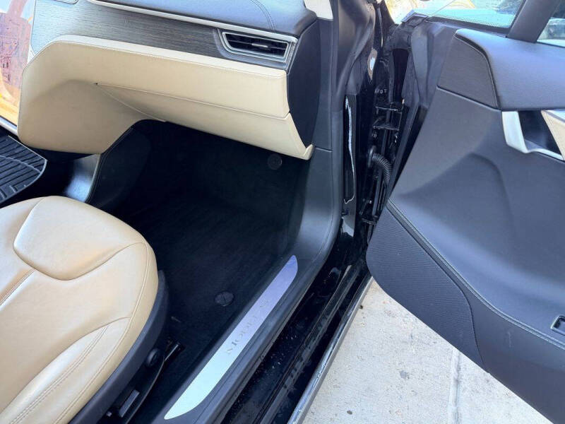 2015 Tesla Model S 85D