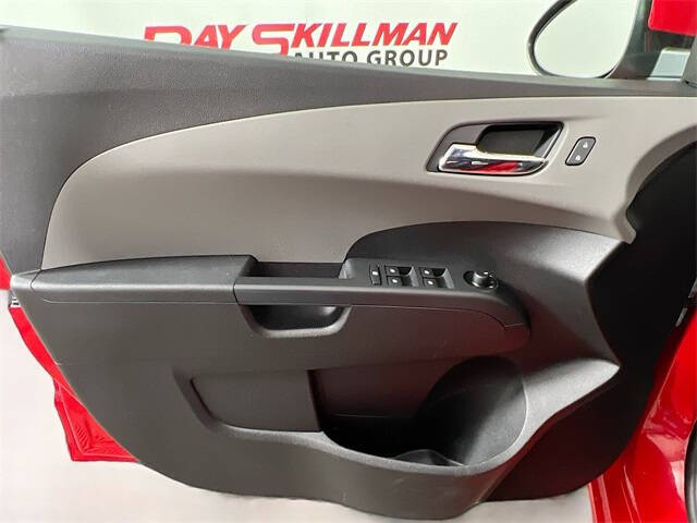 2015 Chevrolet Sonic LT Auto