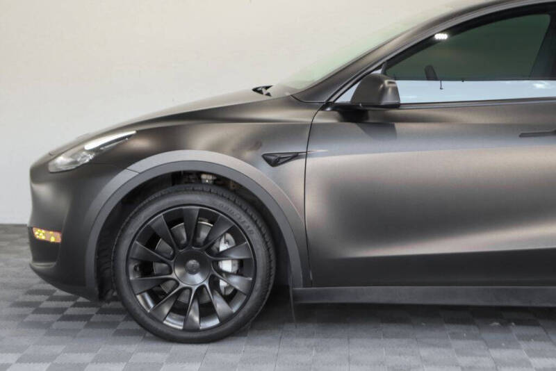2025 Tesla Model Y Long Range