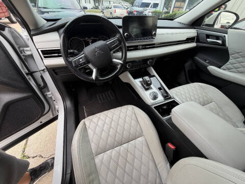 2022 Mitsubishi Outlander SEL