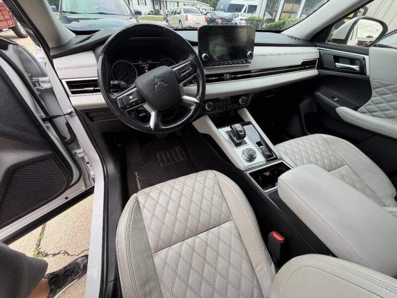 2022 Mitsubishi Outlander SEL