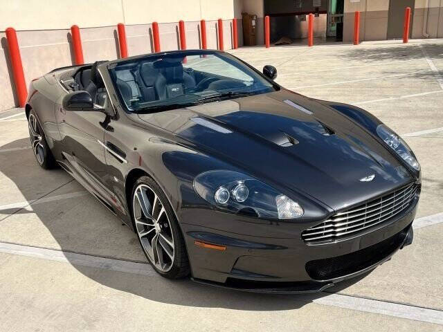 2011 Aston Martin DBS 2