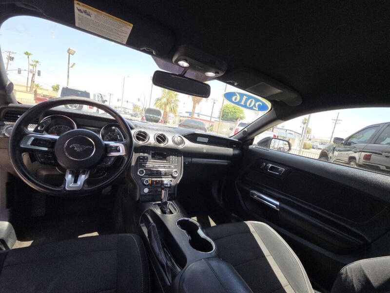 2016 Ford Mustang V6