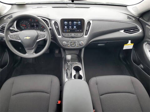 2025 Chevrolet Malibu LS