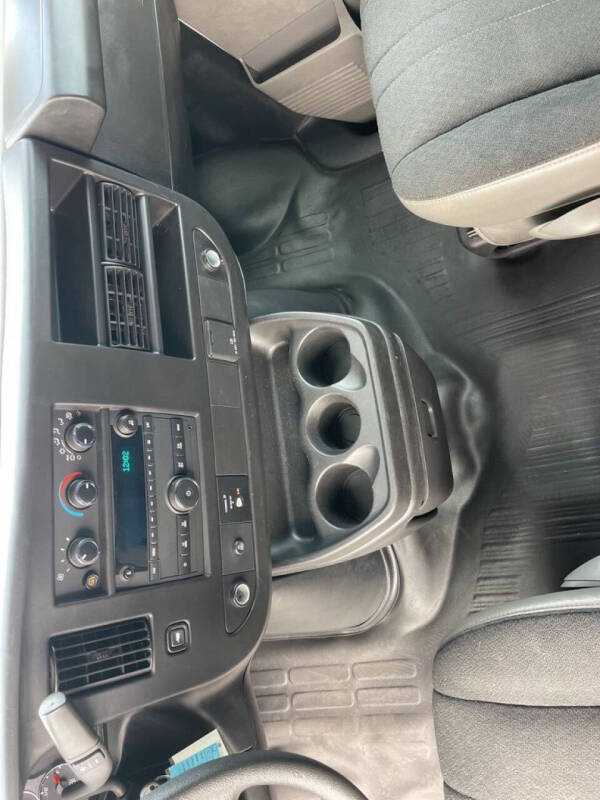 2023 Chevrolet Express 2500