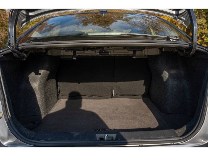 2020 Nissan Versa SR