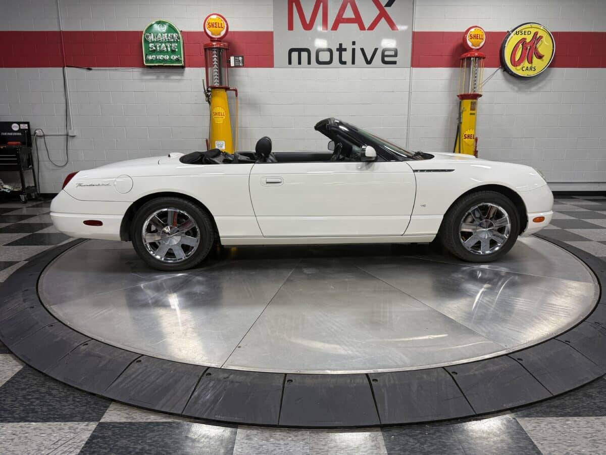 2003 Ford Thunderbird 88