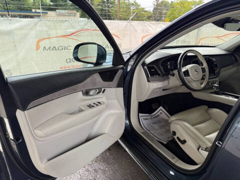 2022 Volvo XC90 T6 Inscription 7-Passenger