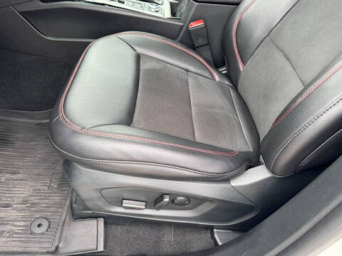 2024 Ford Explorer ST-Line
