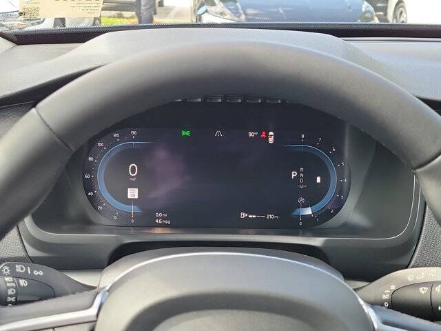 2023 Volvo XC90 B5 Core