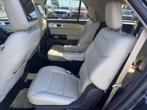 2023 Ford Explorer Platinum