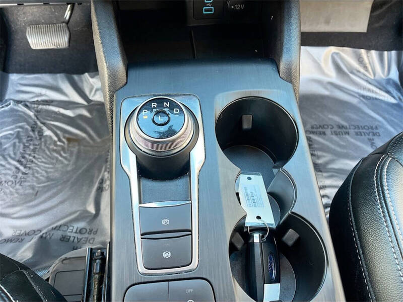 2022 Ford Escape SEL