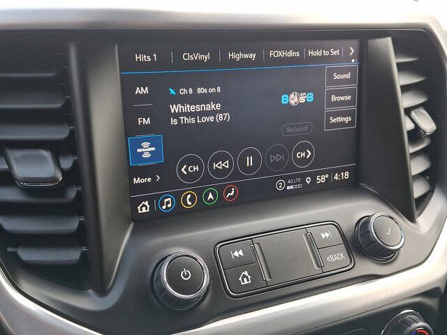 2023 GMC Acadia SLT