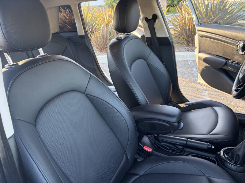 2016 MINI Hardtop 4 Door Cooper