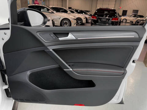 2019 Volkswagen Golf GTI SE